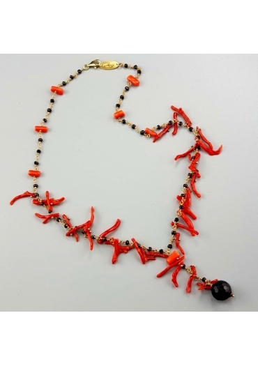 Collana, rosarietto spinello nero,corallo rosso CN2303